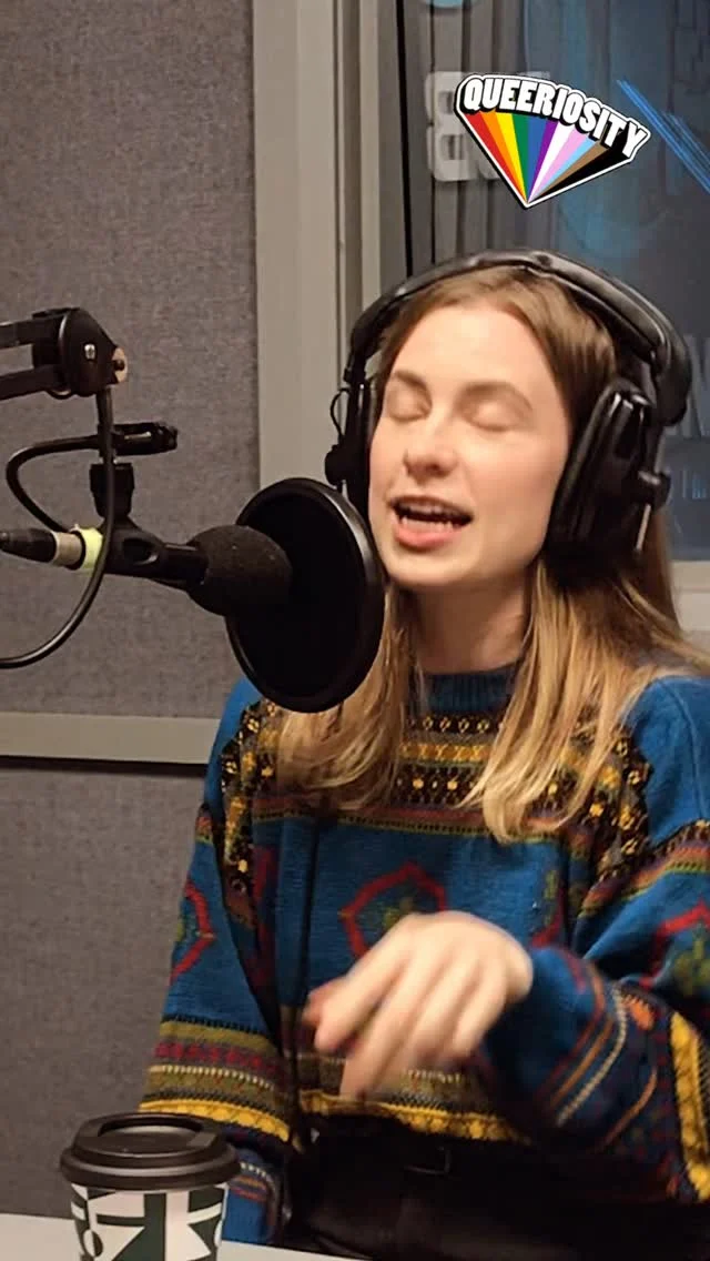 🌈 This week on #Queeriosity 🎙️
@upyourallyryan & @emily_bradley_comedy dive into the closing weekend of the @dublinfringefest , chat with @emeraldwarriors rugby football club 🏉, and go all in on online horoscopes ✨ + the most iconic queer couples in media. 

Also, Adam McBride from @lgbtireland_ie gives us a weekly news round-up.

Tune into this Saturday from 12pm 

#Queeriosity #LGBTQIA #QueerVoices #FringeFestival #EmeraldWarriors #QueerCulture